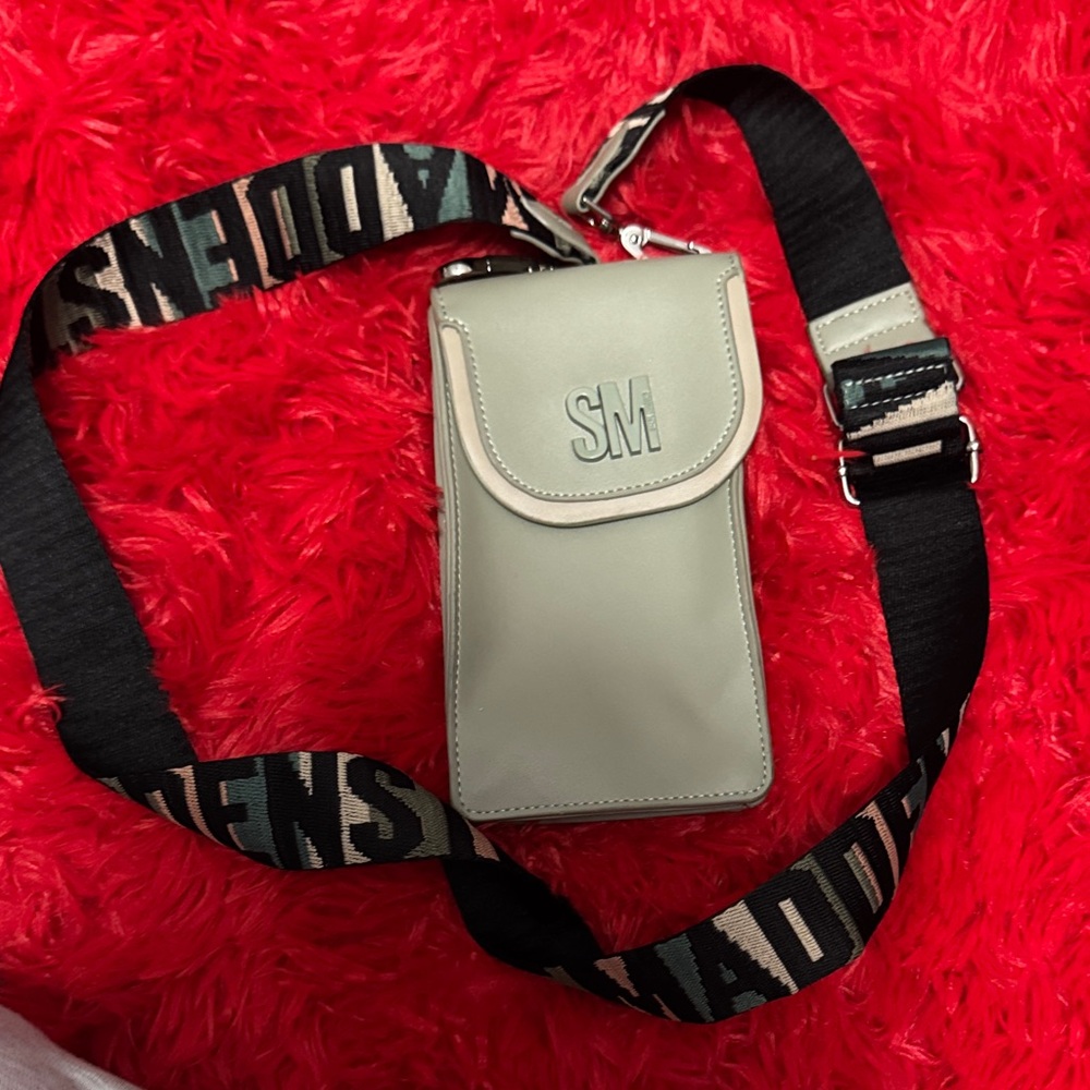 Steve Madden Green Crossbody Phone Bag